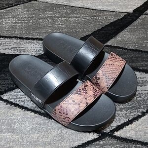 NWOT VS PINK DOUBLE STRAP SNAKESKIN PRINT SLIDES SANDALS